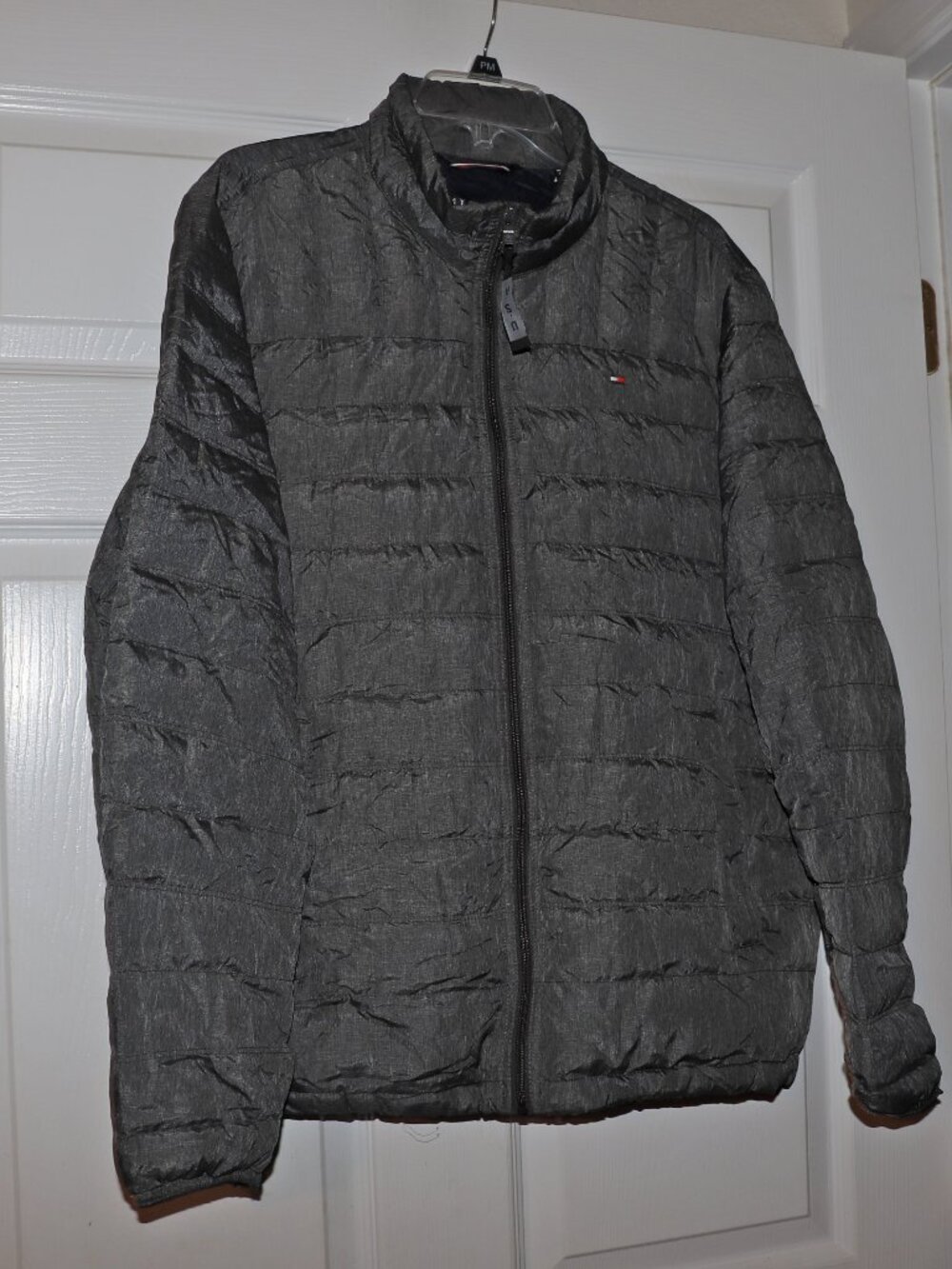 Tommy Hilfiger Natural Down Packable Puffer Jacket Mens L Gray Full Zip Quilted.